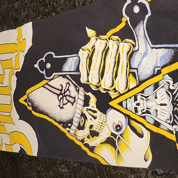 2012 ghost shirt I wash it but it is unworn Tag been removed 2x - Picture 3 of 4